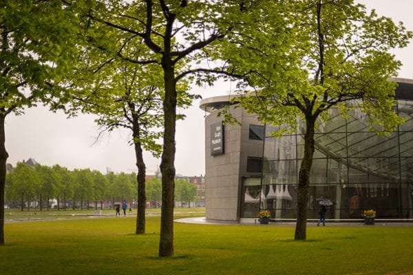 meeting_vincent_van_gogh_museum-600x400-1